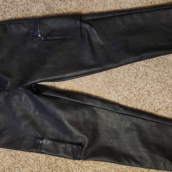 KanCan Ultra High Rise Faux Leather Joggers Black nwot - Picture 4 of 4